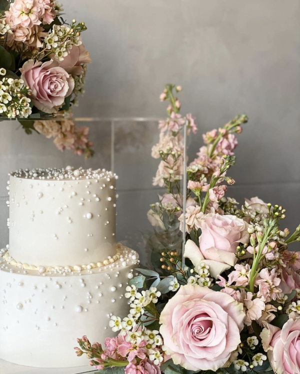 Bridal shower cake & flowers